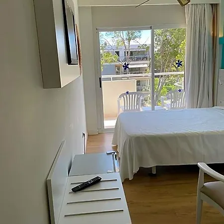 Oleander Hotel 3*